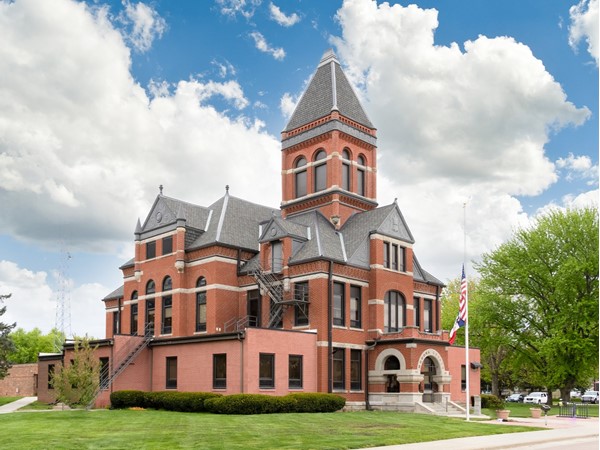 Built in 1892, the Monona County Courthouse in Onawa Is a Romanesque Revival style beauty 
