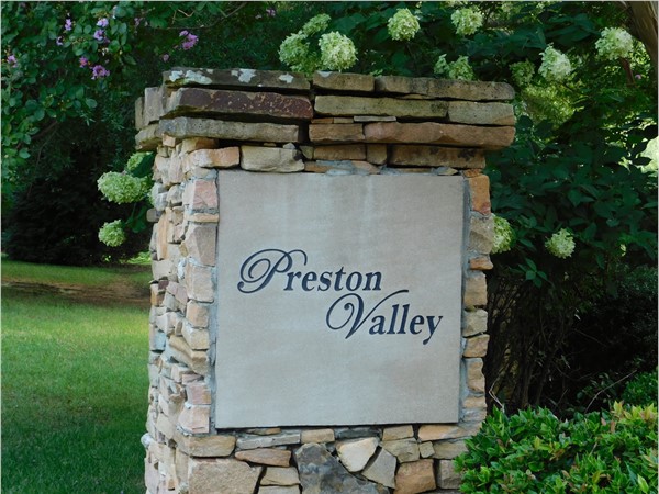 Beautiful Preston Valley located between Hampton Cove and downtown Huntsville