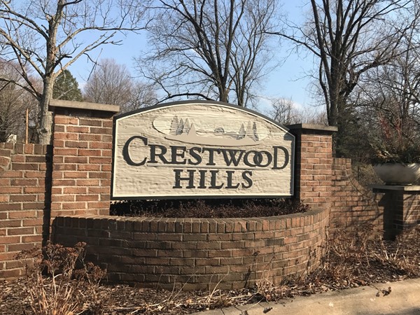 Crestwood Hills 