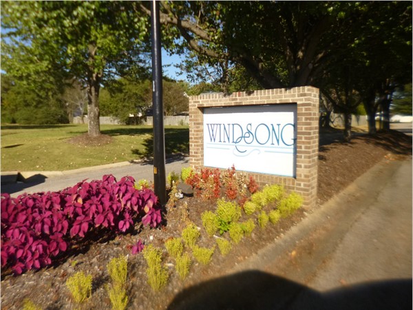 Entrance to Windsong off Hospital Drive beside Northpot DCH Medical Center