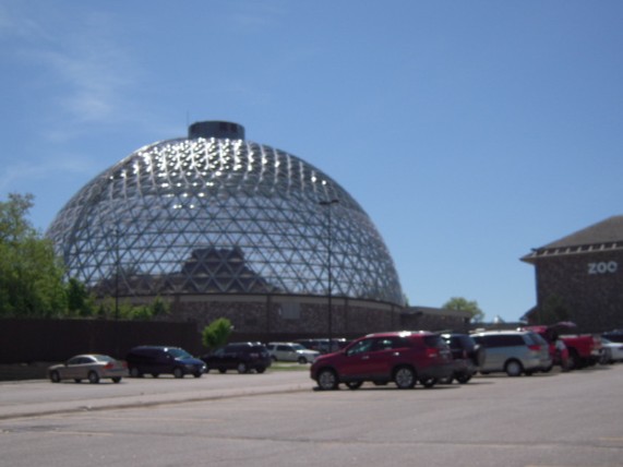 Well known Henry Doorley Zoo, one of the best in the country, even has a tropical rain forest!