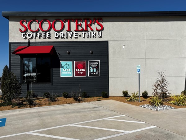 There's a new Scooter's Coffee in Noble!