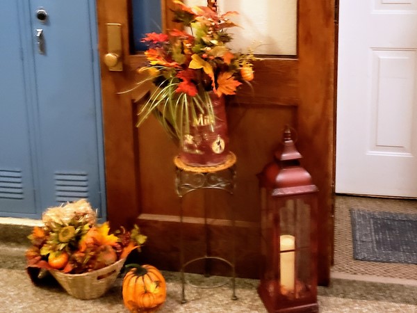 Washburn Tower residents decorated their doors for fall