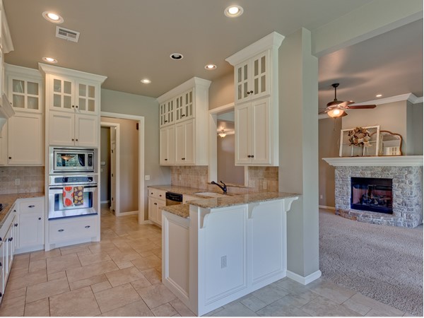 An attractive kitchen typical to those found in Griffin Park in West Edmond