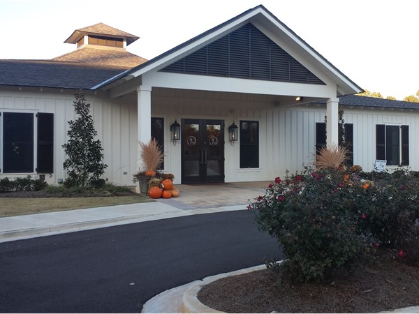 Goose Creek Tennis Club of Oxford features 16 courts, a gym, pool and restaurant