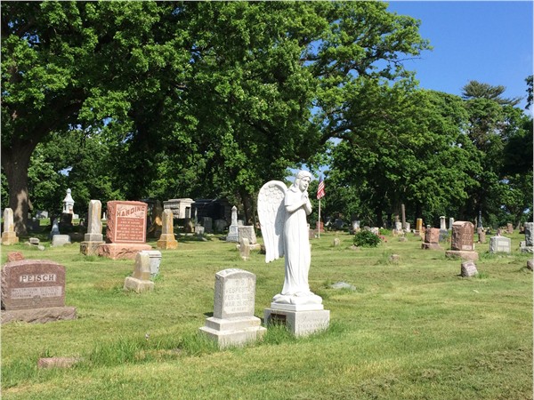 Woodland Cemetery 