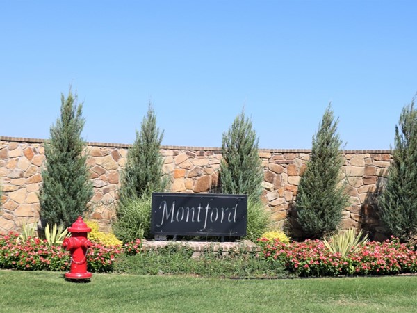 The Montford entrance has nice landscaping leading into this new development 