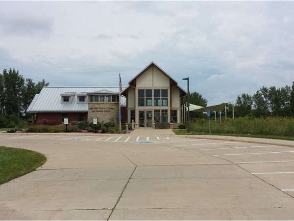 Cedar Falls Visitors Center & Tourism Office