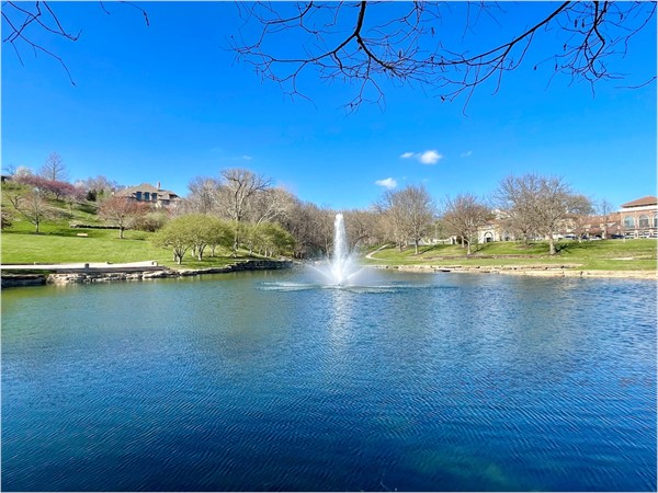 Lake at Briarcliff West with fountain and walking trail