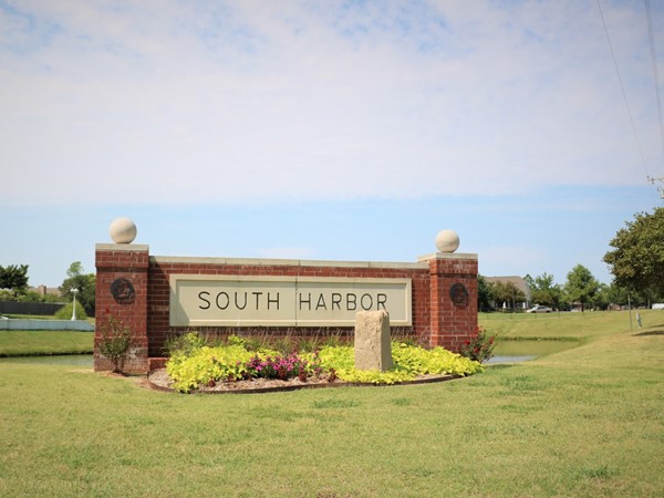 South Harbor is in South Oklahoma City & has easy access to I-44. Nicely landscaped entrance 