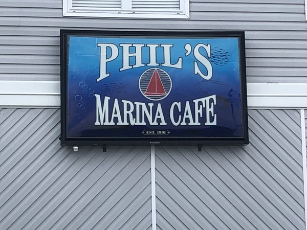Phil's Marina Café
