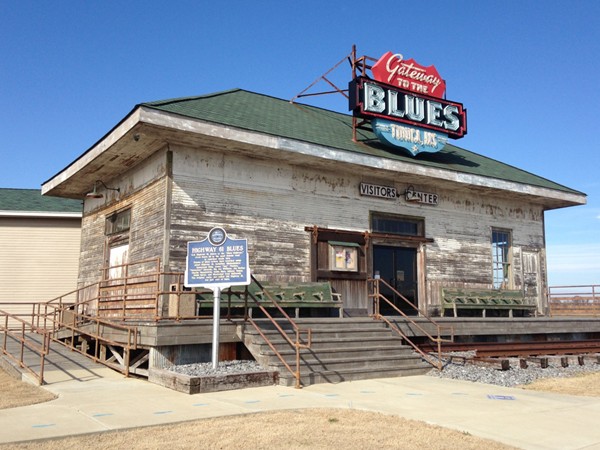 Travel 61 Hwy (Blues Highway) for a taste of old Mississippi in the Delta