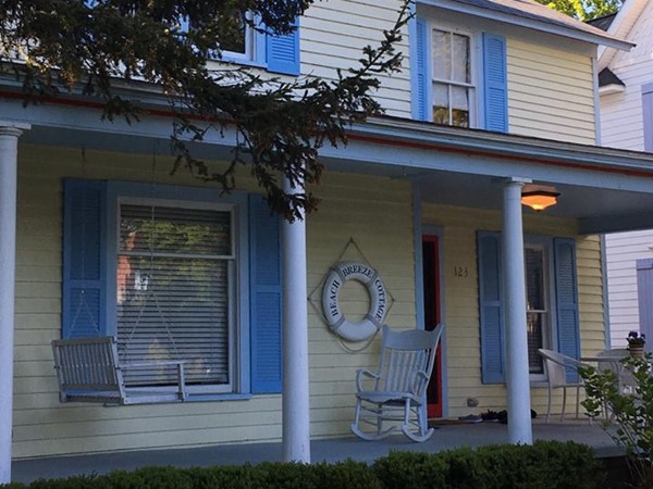 Cute sailor themed home in Frankfort