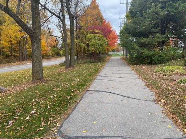 Sidewalks surround this popular subdivision in Northwest Rochester Hills