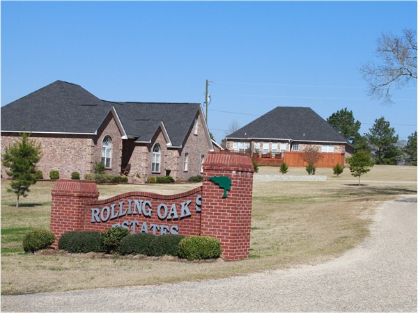 Rolling Oaks is a very desirable subdivision in the North Pike School Disctrict