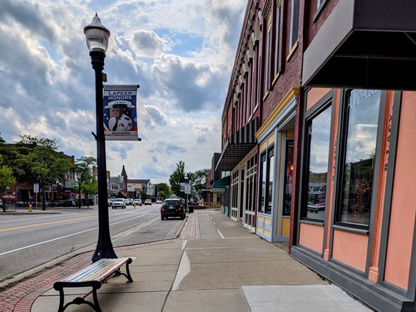 Downtown Lapeer offers many great restaurant options for food and drinks