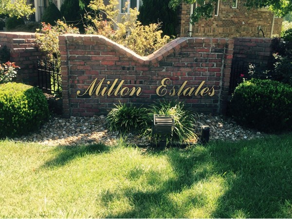 Entrance to Milton Estates located right off of Lees Summit Road