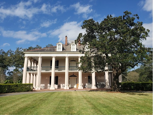 Lovely Oak Alley Plantation in Vacherie was built in 1937-38. Go see this grand beauty!