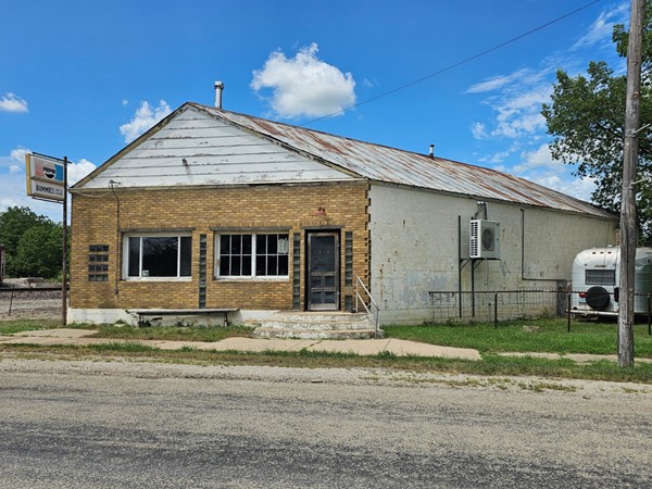 Bummie's served locals with sausage, sodas, and smiles from 1947 to 2013—small-town heart.