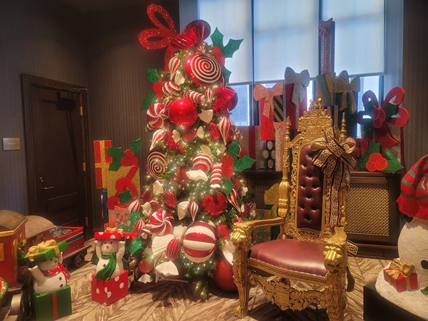 Check out this awesome Christmas set up at The First National Building 