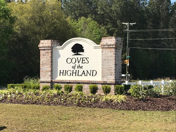 Entrance to Coves of the Highlands in Robert, LA