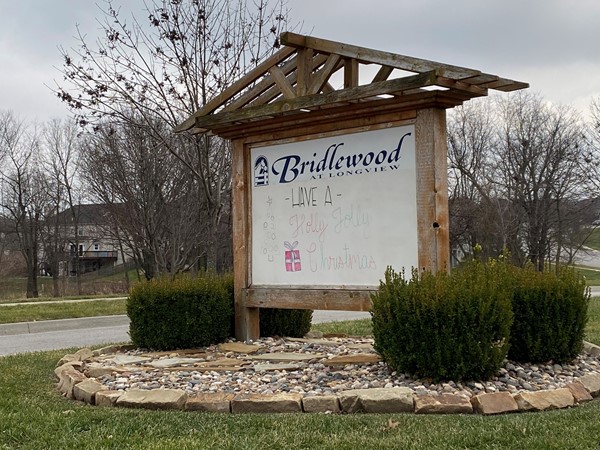 Second entrance sign to Bridlewood