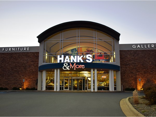 Hank's & More is one of Arkansas' largest furniture stores. This large showroom is located on Bowman