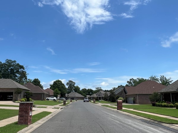 Quiet day in Longhills Subdivision, Benton, AR 
