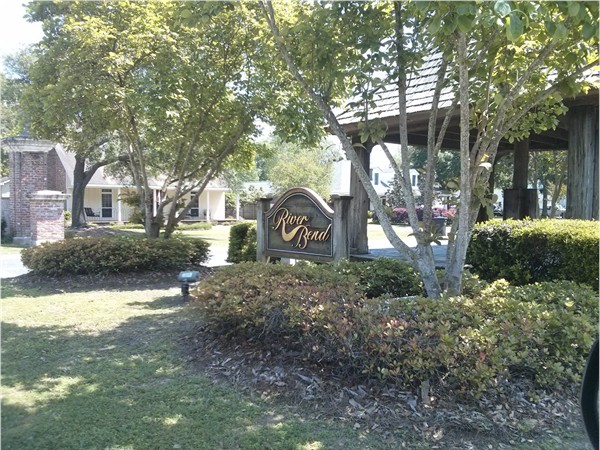 Entrance to Riverbend Subdivision off of Brightside. Great location is close to downtown and LSU!