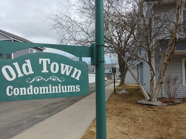 Old Town Condominiums - a small community walkable to downtown shops, restaurants and beachs