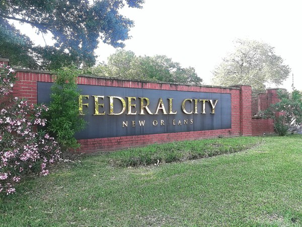 Federal City entrance-  Algiers on General Meyer Ave