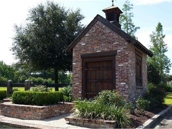 Carriage house front entrance in Carriagewood Estates