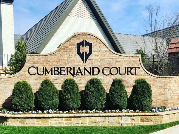 Entrance of Cumberland Court in Nichols Hills