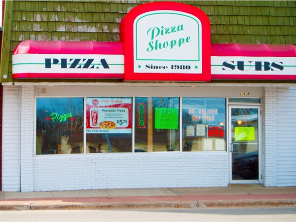 Pizza Shoppe serves delicious pizza