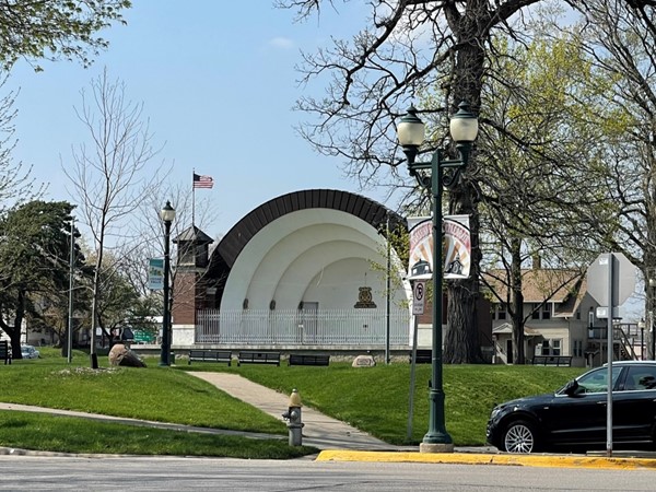 Overmann Park bandshell hosts local bands throughout the summertime