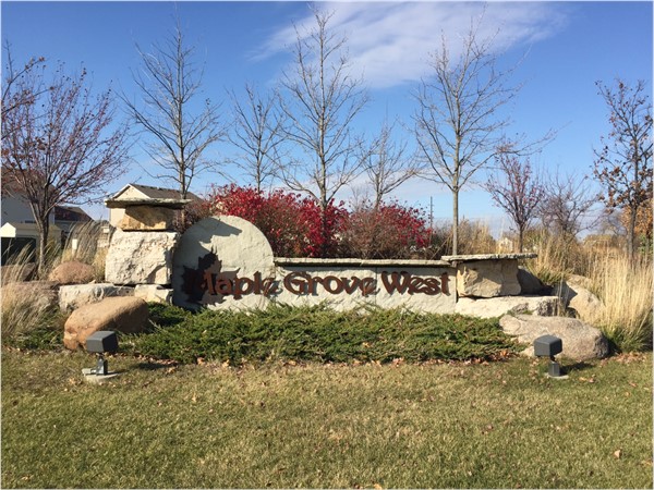 Maple Grove West is a great neighborhood in WDM. Your choice of resale and new construction homes! 