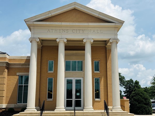 Such a beautiful building! The city hall manages essential aspects of the city's life