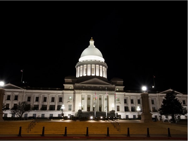The Arkansas State Capital building at night