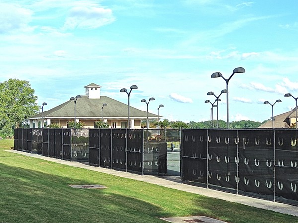 Canebrake has six clay tennis courts
