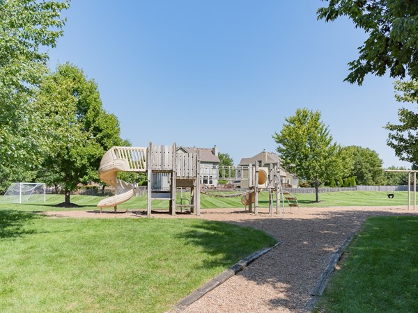 Bentwood Park and Bentwood Crossing recreation area