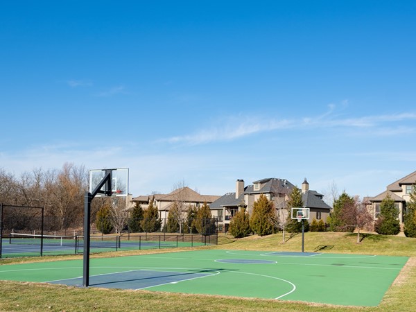 Basketball court at Mills Farm Overland Park