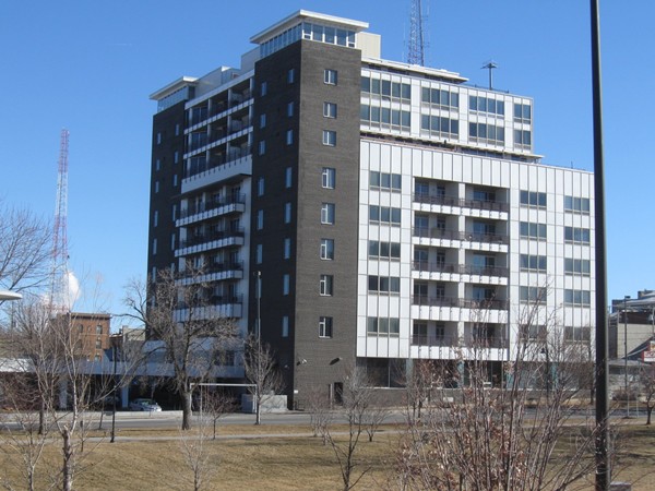 Twin Towers Condominium in Midtown Omaha Nebraska