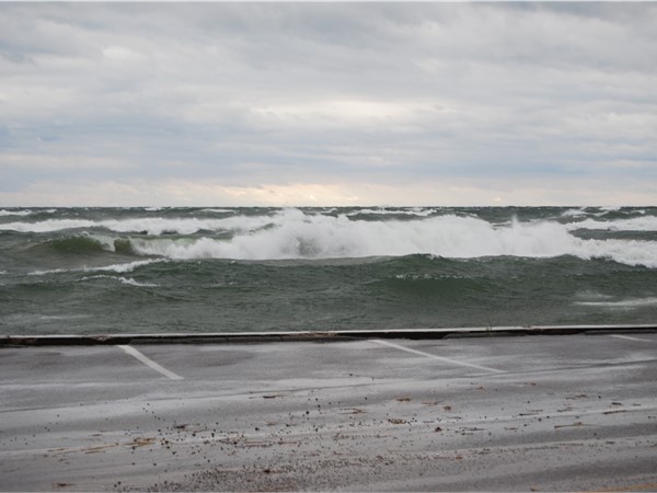 Awesome waves on the Muskegon lakeshore