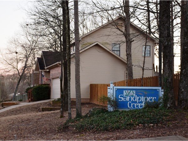 Sandpiper Creek is a small neighborhood located between S. Bowman and Interstate 430