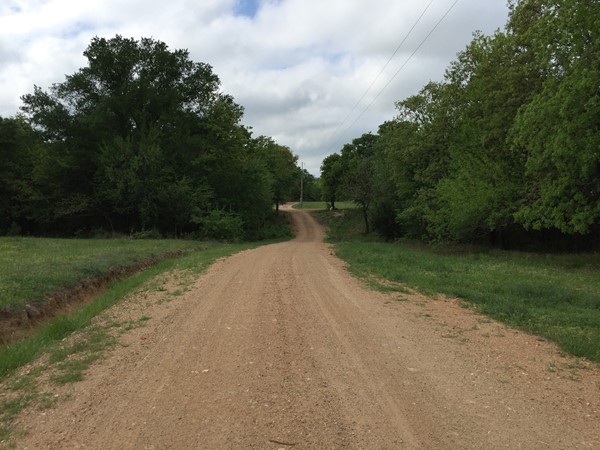 Country roads lead to country homes in Atoka County