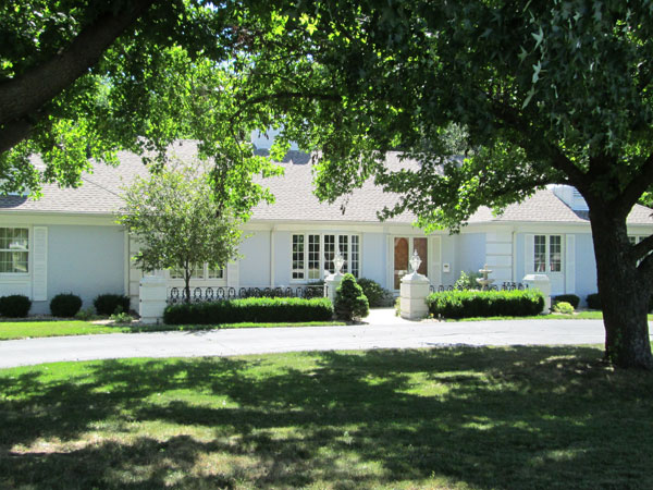 Apple Valley Estates Home