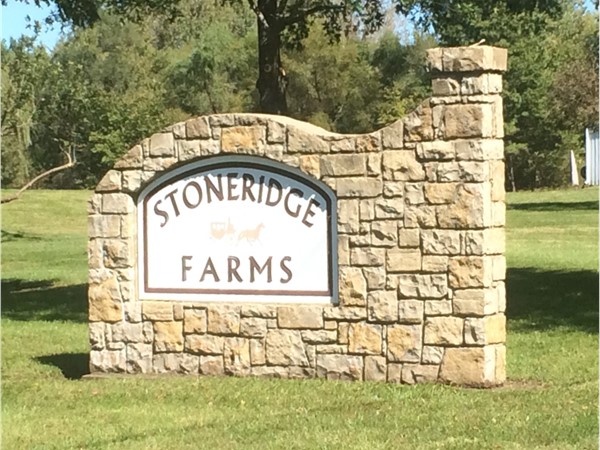 Entrance to Stoneridge Farms