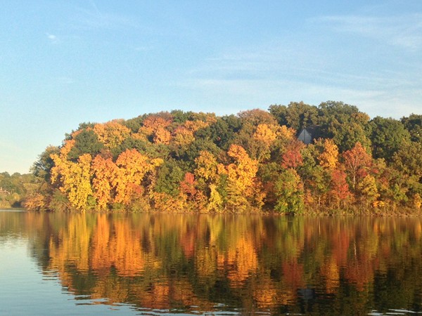 Gorgeous fall tree colors at Riss Lake