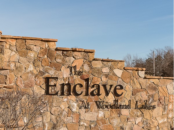 Entry monument for Enclave at Woodland Lakes 