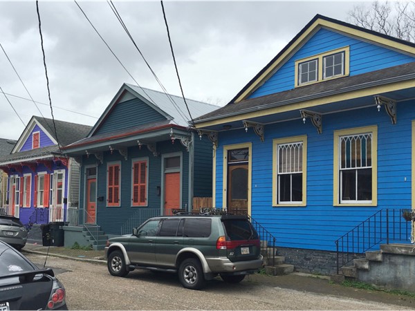 Colorful homes on a cloudy day in the historic Irish Channel Neighborhood